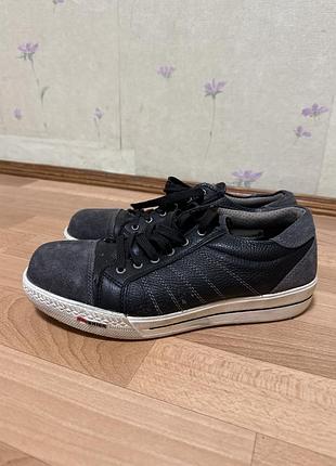 Захисні черевики кросівки з металевою вставкою red brick