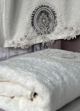 Бамбуковые полотенца с вышивкой. премиум качество. турция pupilla 2в1 оliver krem