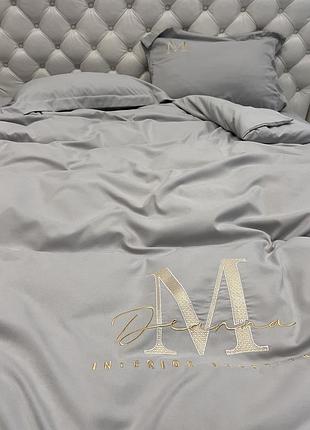 Постельное белье с вышивкой "м". микрокотон. серый цвет двуспальный. китай. знижка