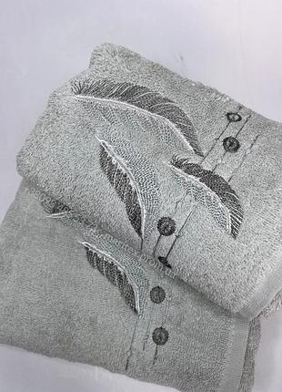 Набор полотенец баня + лицо, с вышивкой, перья. 100% хлопок. турция. серый с вышивкой, перья. piante
