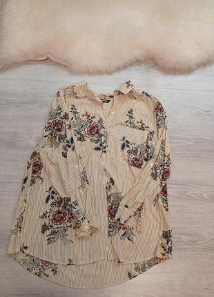Рубашка в полоску с цветочным принтом