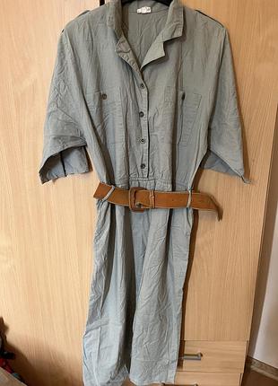 Жіночій комбінезон з кюлотами