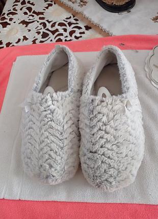 Тапочки. теплые..