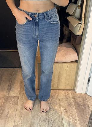 Джинси прямого крою