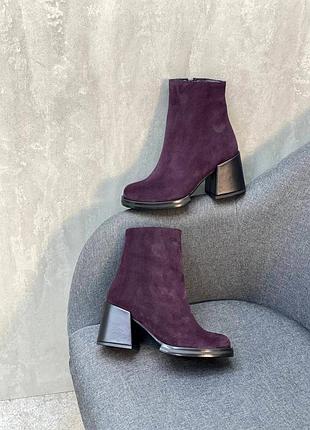 Ботильйони жіночі на стійких підборах