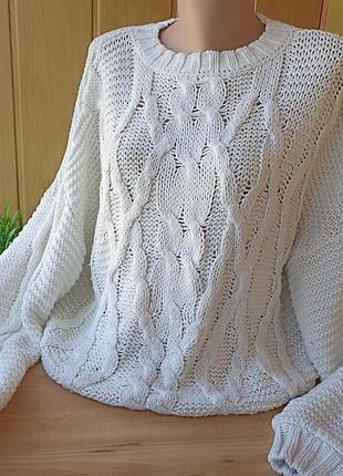 Светр жіночий білий 16 р