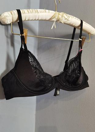 Брендовый мягкий бюстгальтер без поролона размера 85а