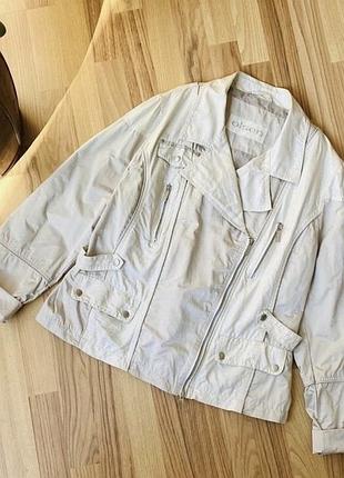 Куртка ветровка