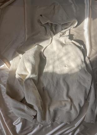 Худі з рваностями