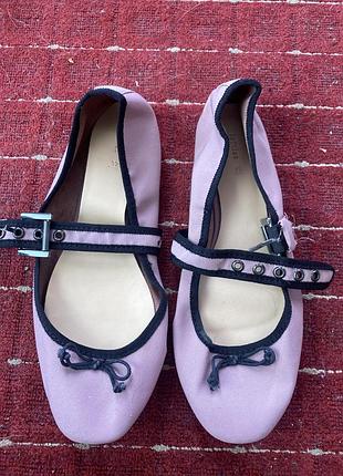 Балетки с ремешком