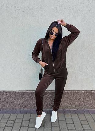 Велюровый костюмчик