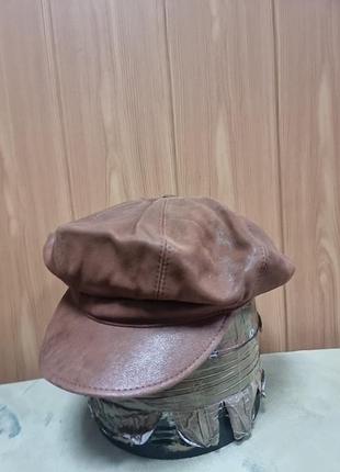 Кепка кожа