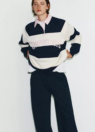 Свитшот поло полосатый с текстом