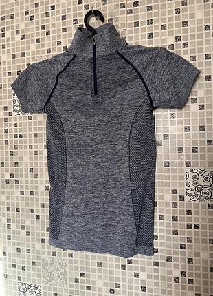 Футболка спортивна