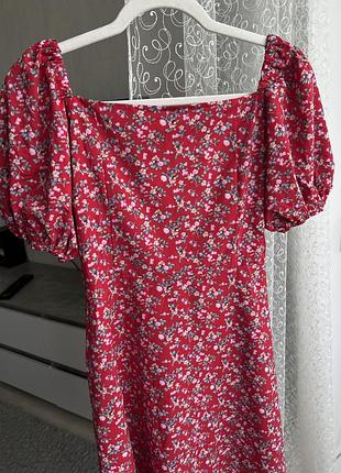 Жіноча легка сукня