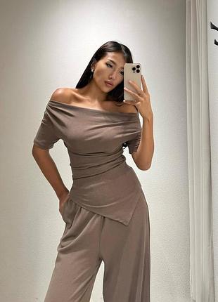 Брючный костюм повседневный топ открытые плечи асимметрия брюки высокая посадка палаццо прямые вискоза мягкий