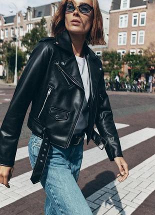Байкерская куртка из искусственной кожи