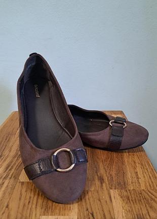 Замшевые балетки шоколадного цвета