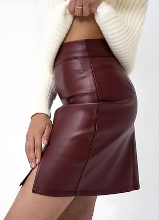 Шикарная юбка цвета бургунди