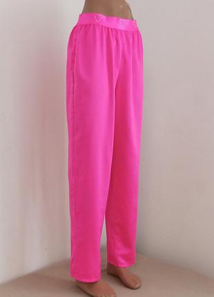 Яркие брюки домашние