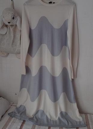 Платье. бренд. полушерсть.