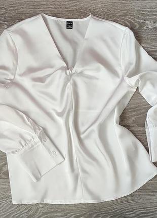 Нарядная атласная блузка shein