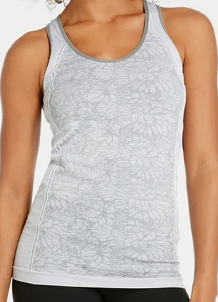 Серый цветочный бесшовный топ fabletics oula бесшовная функциональная майка