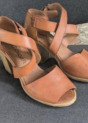 Босоніжки жіночі тм sixtyseven виробництва іспанії