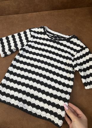 В’язана футболка