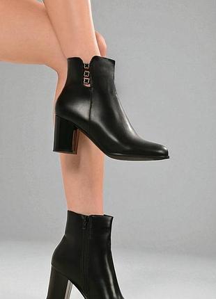 Ботинки женские