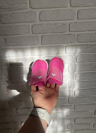 Adidas кросівки для дівчинки