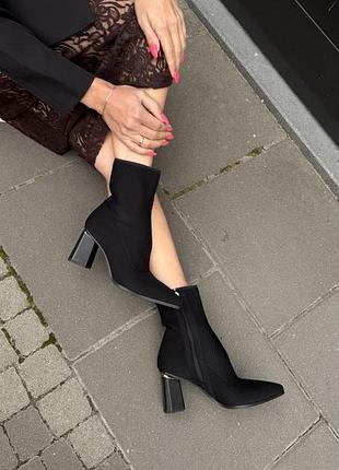 Ботильйони чорні на підборах текстильні туреччина демісезонні