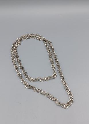 Довгий ланцюжок біжутерія а також ремінець для сумки