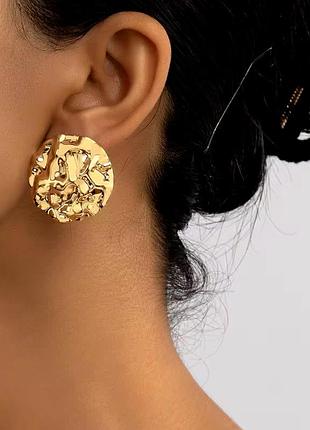 Тренд стильные женские золотистые серьги шарики пусеты минимализм позолота