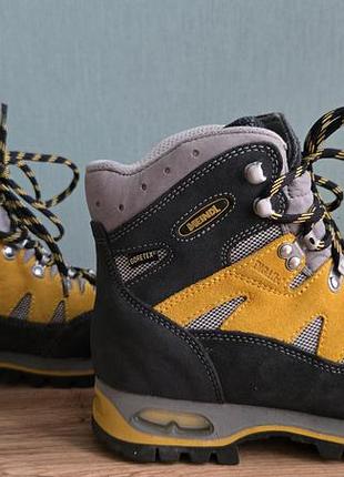 Оригінальні черевики від meindl