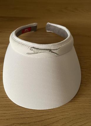 Новий козирьок slazenger