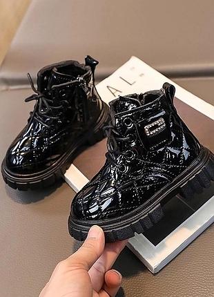 Утеплені черевички для дівчинки