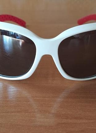 Жіночі сонцезахисні окуляри