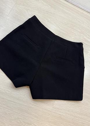 Короткі шорти в рубчик з підкладкою структурні