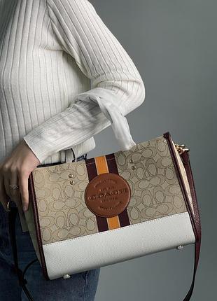 Сумка coach dempsey tote 22 in signature jacquard with stripe