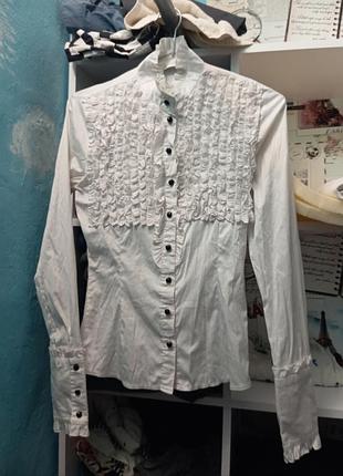 Блузка с рюшами