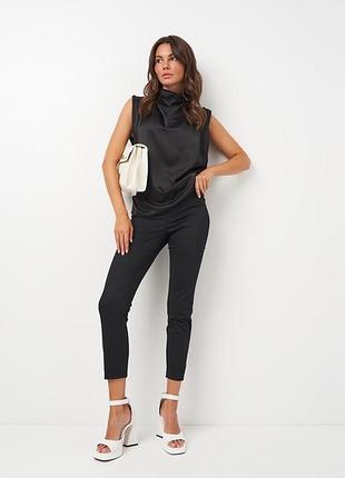 Прямі брюки класичного покрою