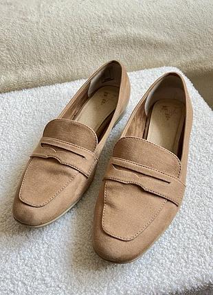 Жіночі лофери