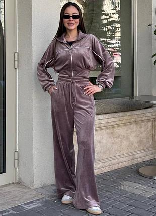 Костюм жіночий велюровий двойка кофта на блискавці штани палаццо стильний спортивний повсякденний трендовий нюд
