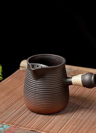 Чахай с боковой ручкой малый черный 350мл.