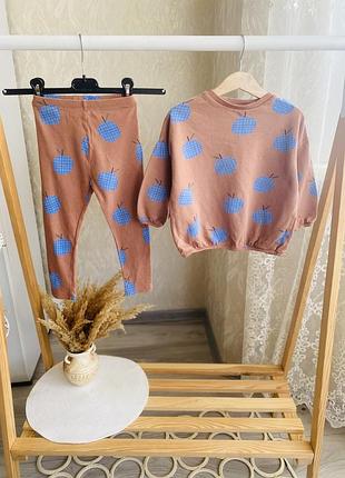 Тонкий костюм на 2-3 роки