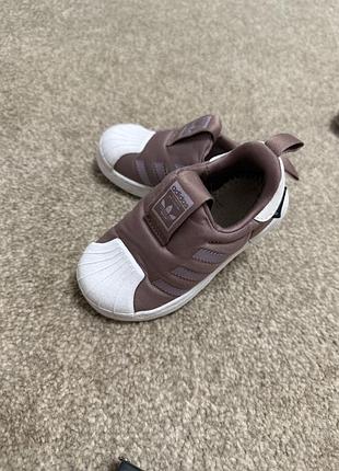 Кросівки для дівчинки adidas