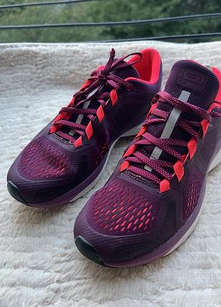 Крлсівки оригінал decathlon 40р.( 25.5 см