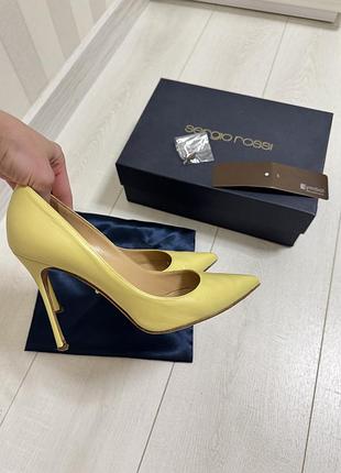 Туфлі лодочки sergio rossi оригінал