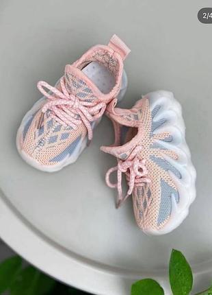 Кросівки дитячі 2